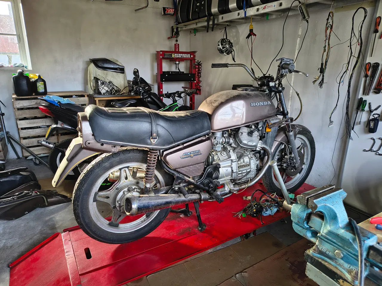 Billede 1 - Honda cx 500 med danske papire