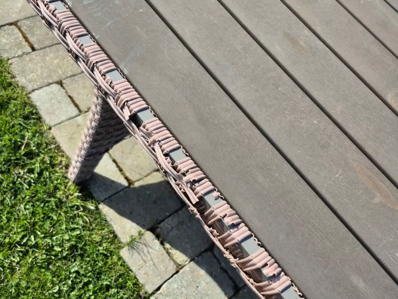 Billede 2 - Loungesofa med bord 