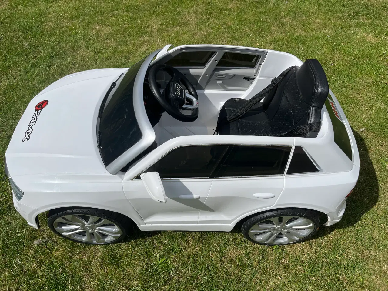 Billede 1 - Audi Q8 med fj.betj., oplader og nyt batteri
