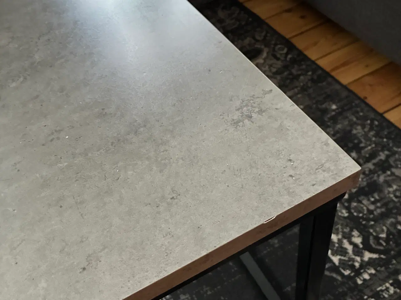 Billede 4 - Sofabord med gråt look 