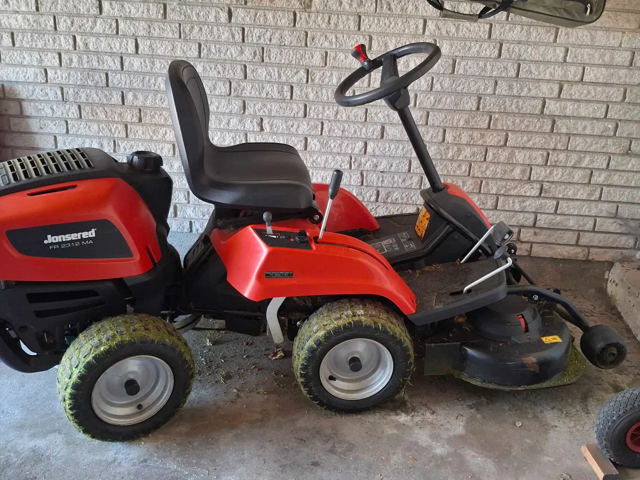 Billede 2 - Jonsered plænetraktor 