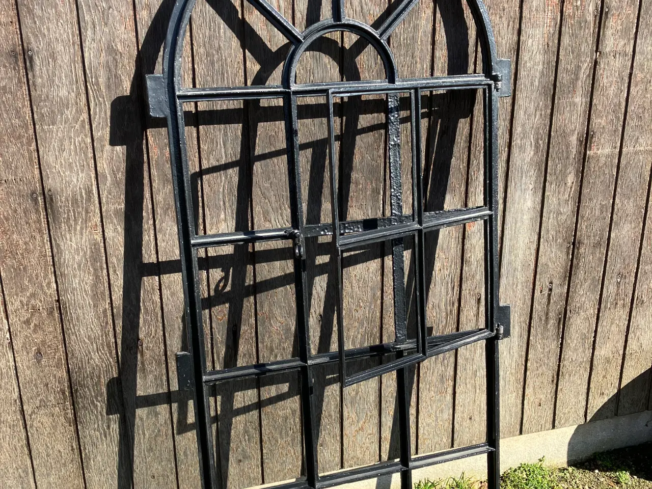 Billede 4 - Støbejernsvindu