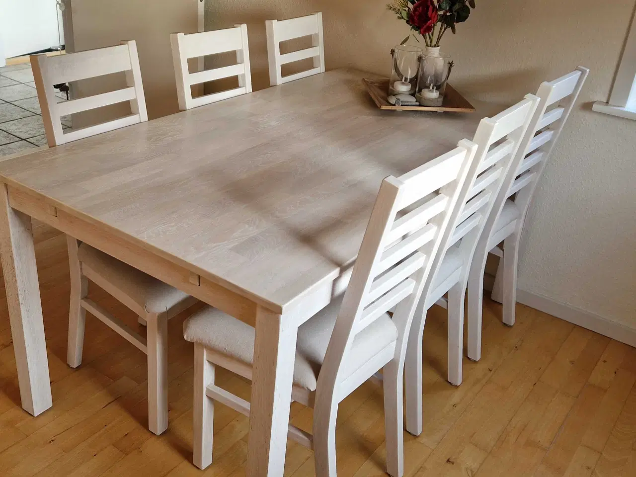 Billede 2 - Spisebord med stole i eg