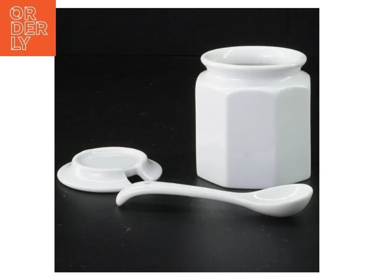 Billede 3 - Hvid porcelæns marmeladekrukke med låg og ske (str. 9 x 8 cm)