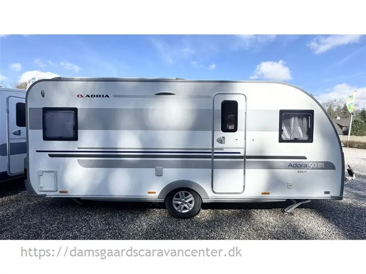 Billede 1 - 2016 - Adria Adora Silver "Jubilæumsmodel" 522 UP m. Alde   Franskseng-Alde-Gulv temp.-Mover-El-støtteben