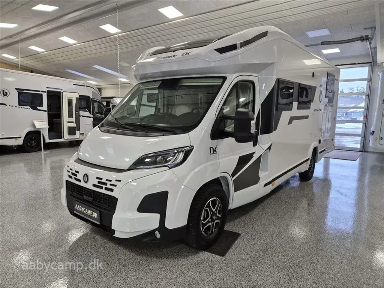 Billede 4 - 2026 - Benimar Mileo 268   Nk pakke. 8 Trins Automatgear. 140 Hk.  200W Solceller. Truma Combi Diesel. Kompressor Køleskab 150L. Emhætte.