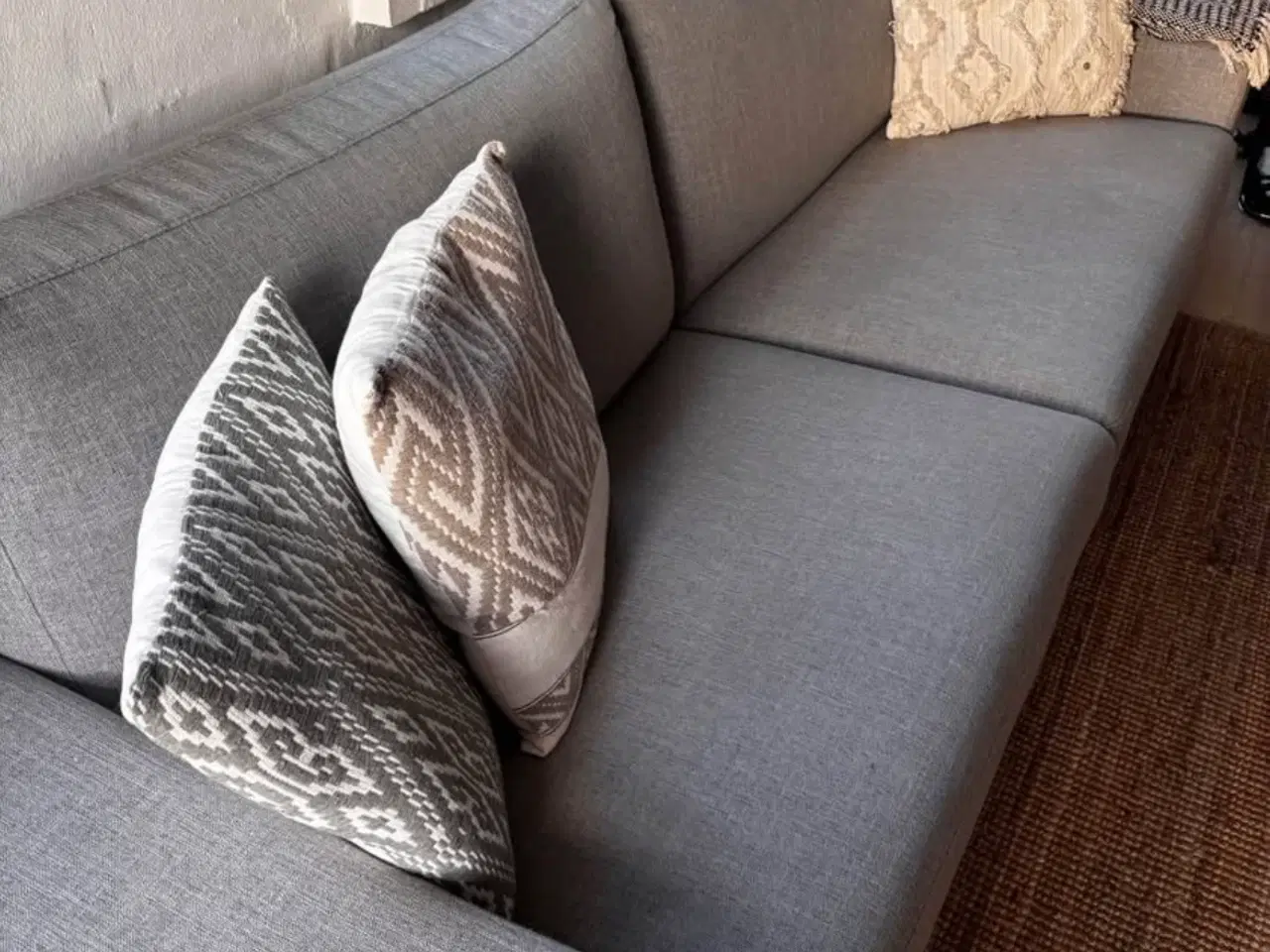 Billede 3 - Flot lys sofa i uld stof