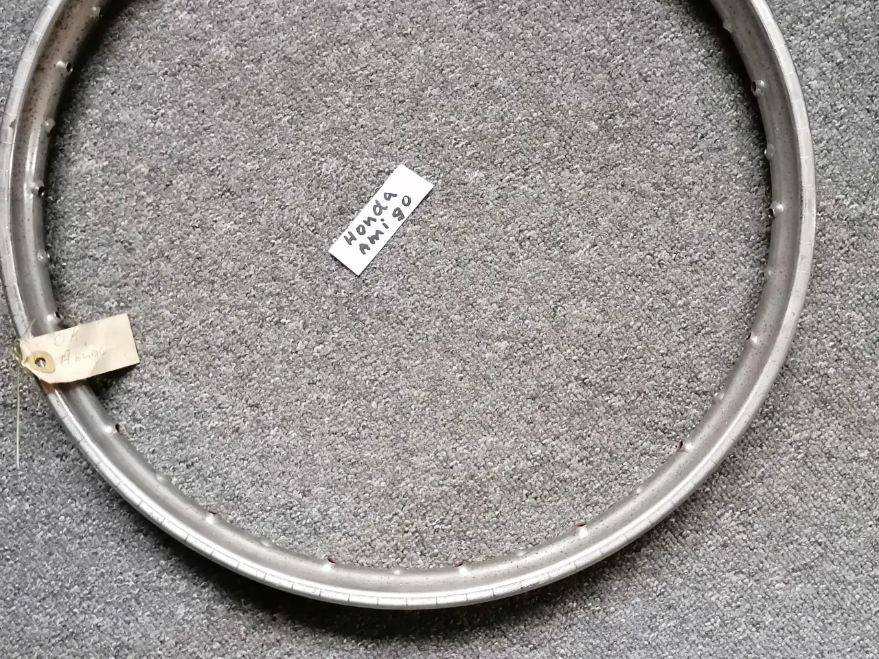 Billede 1 - Fælg til Honda Amigo.