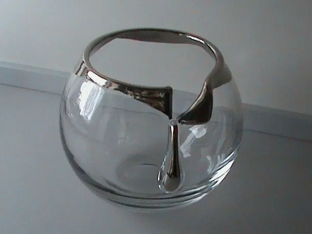 Billede 1 - Klar glasskål bowle udført med dekoreret krave