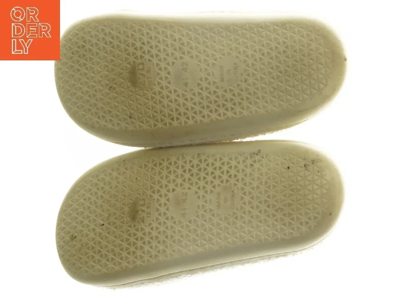 Billede 5 - Hjemmesko med grøn smiley (str. 41-42 )