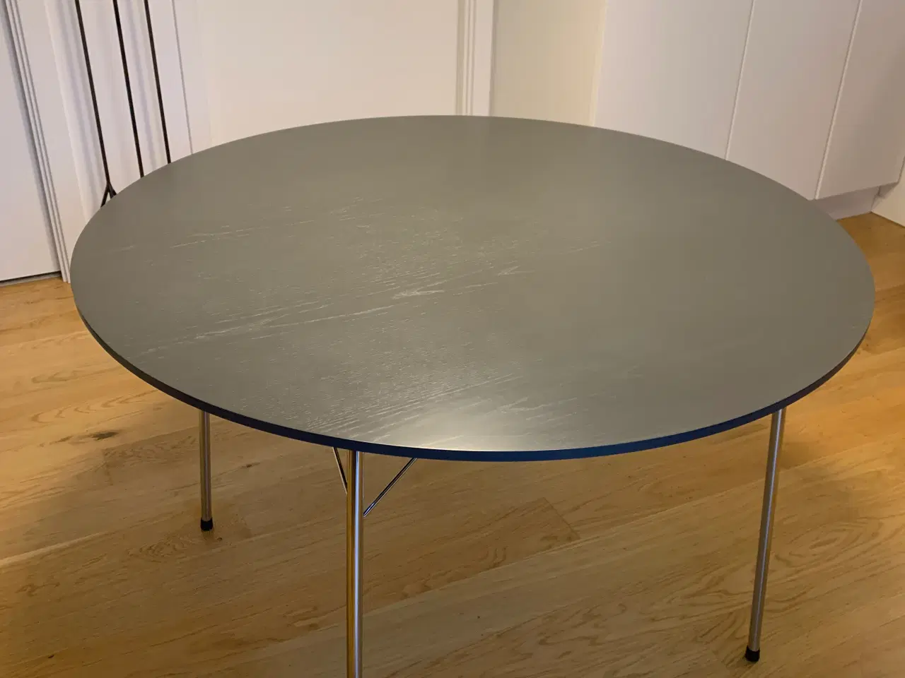 Billede 1 - Spisebord Arne Jacobsen ø110 cm