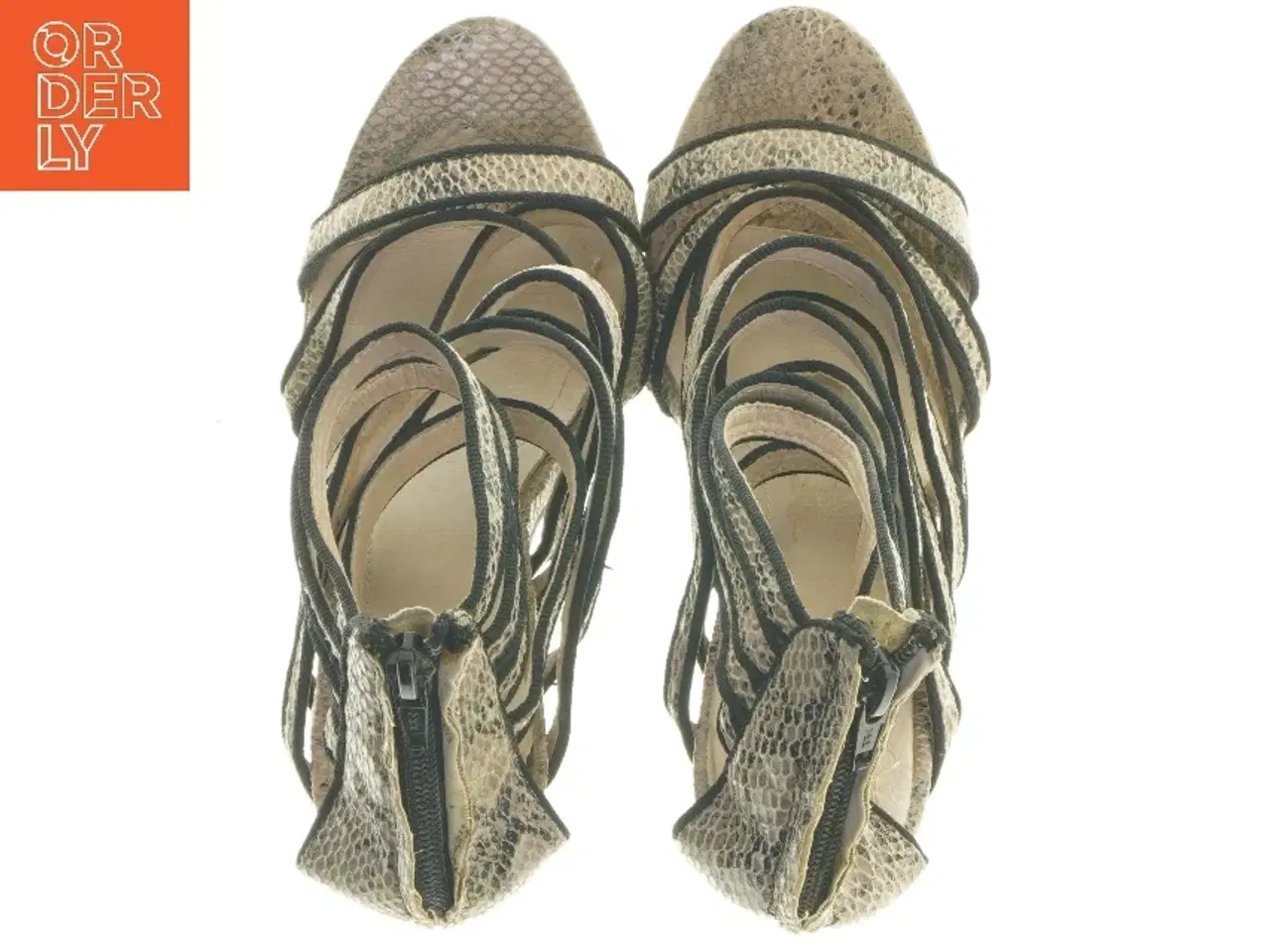 Billede 6 - Højhælede slangeskindssandaler (str. 37 )