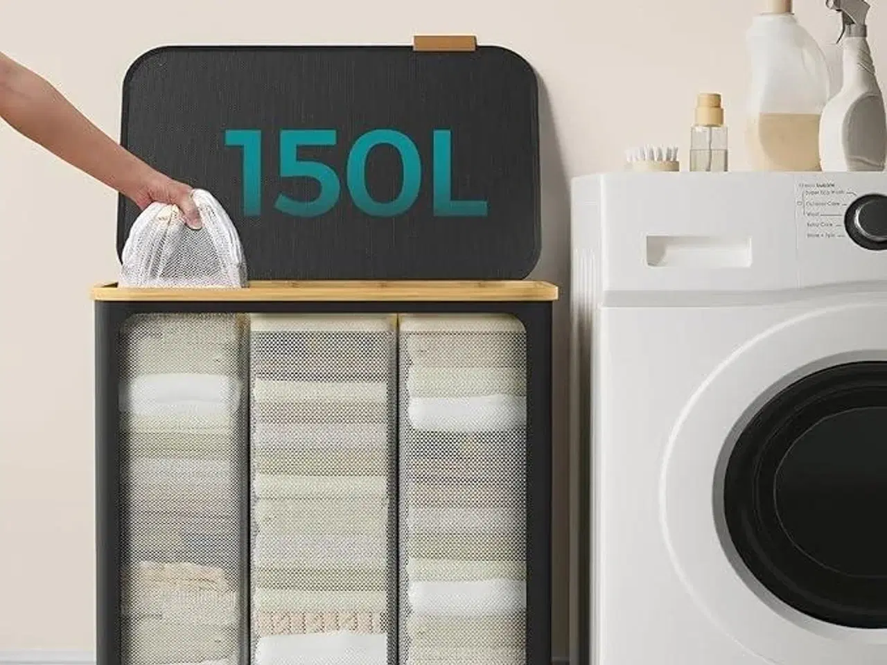 Billede 3 - Vasketøjskurv med låg 3 rum, 150 l, aftagelig meshpose, Oxford-stof, bambushåndtag, sammenklappelig, 60 × 38,5 × 70,5 cm, ink sort