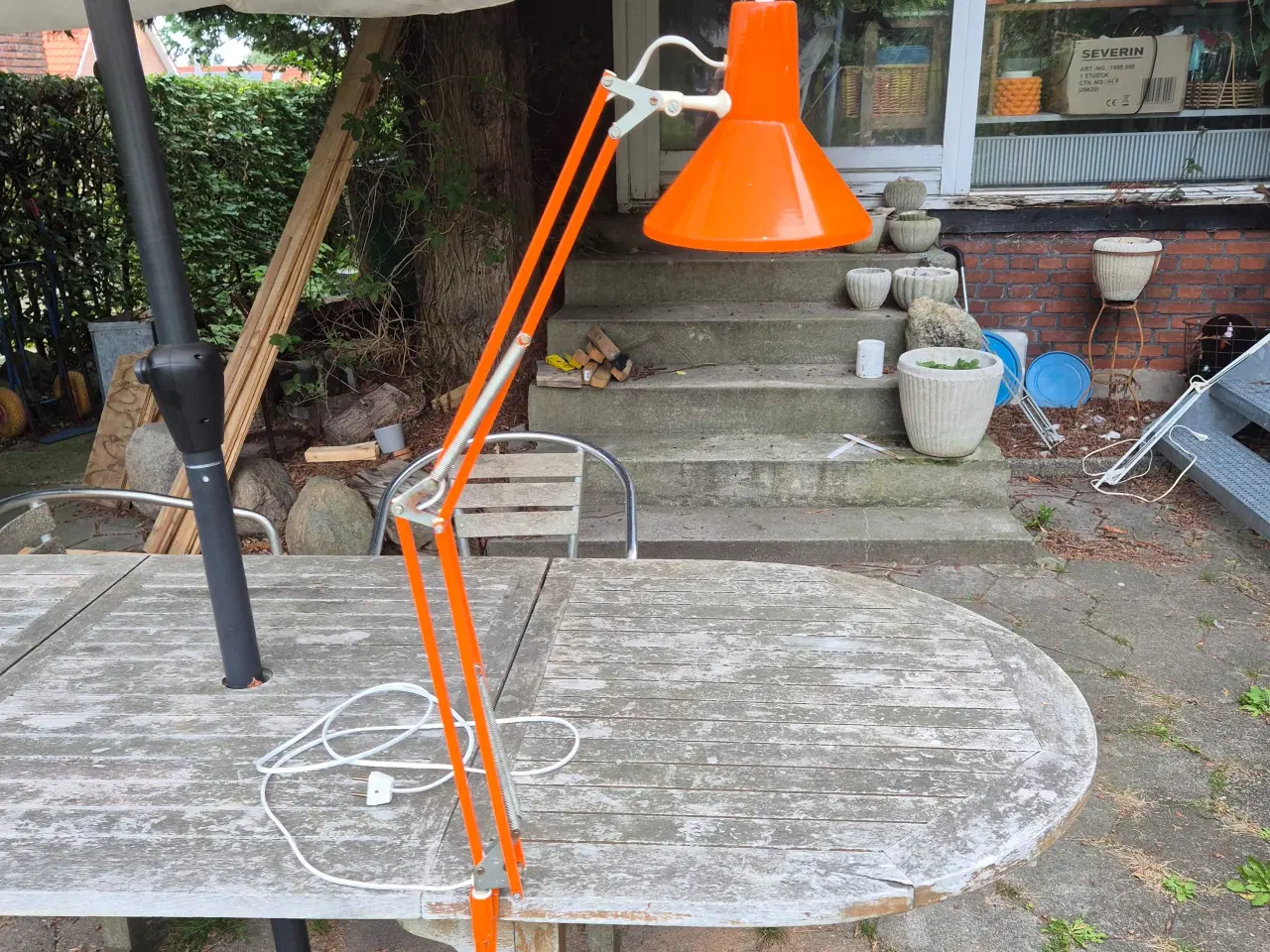 Billede 12 - Solid orange arkitektlampe i klassisk dansk design