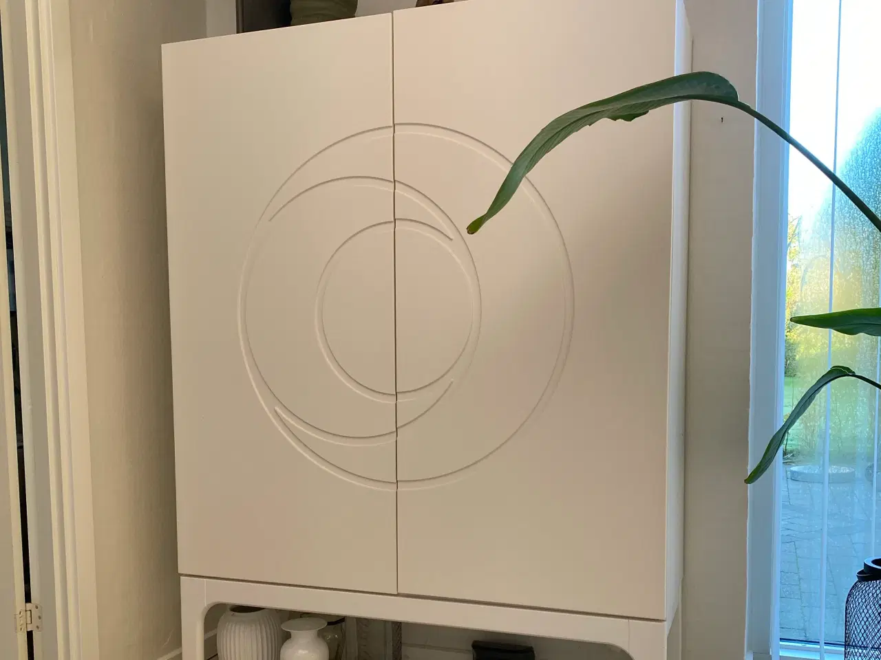 Billede 1 - IKEA SJÖVIK skab med to låger.