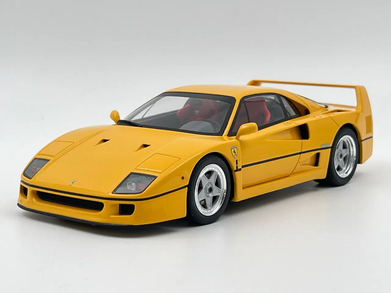 Billede 2 - 1987 Ferrari F40 - Limited Edition 56/999 - 1:18