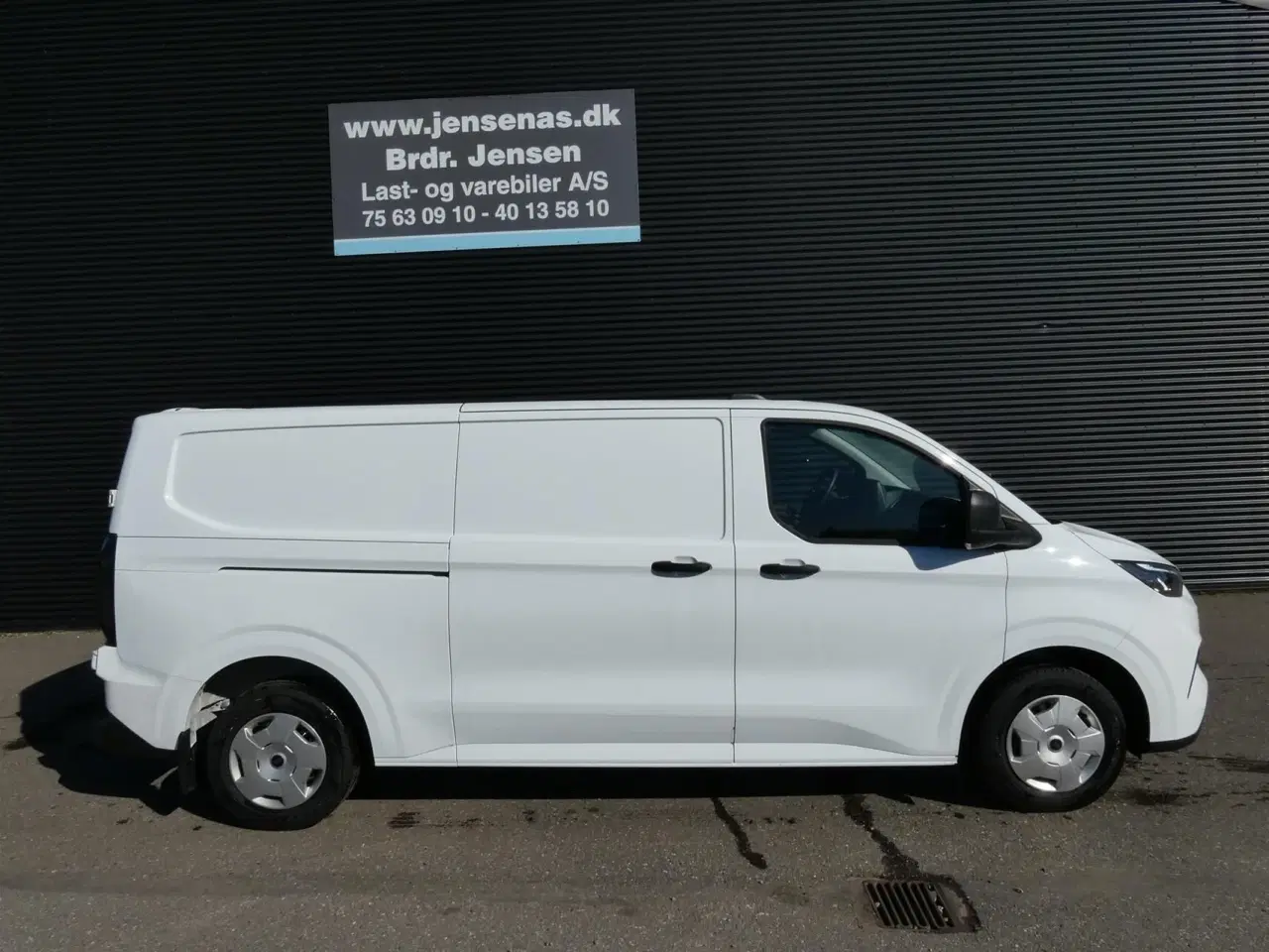 Billede 2 - Ford Transit Custom 300 L2H1 2,0 EcoBlue Trend 136HK Van 6g