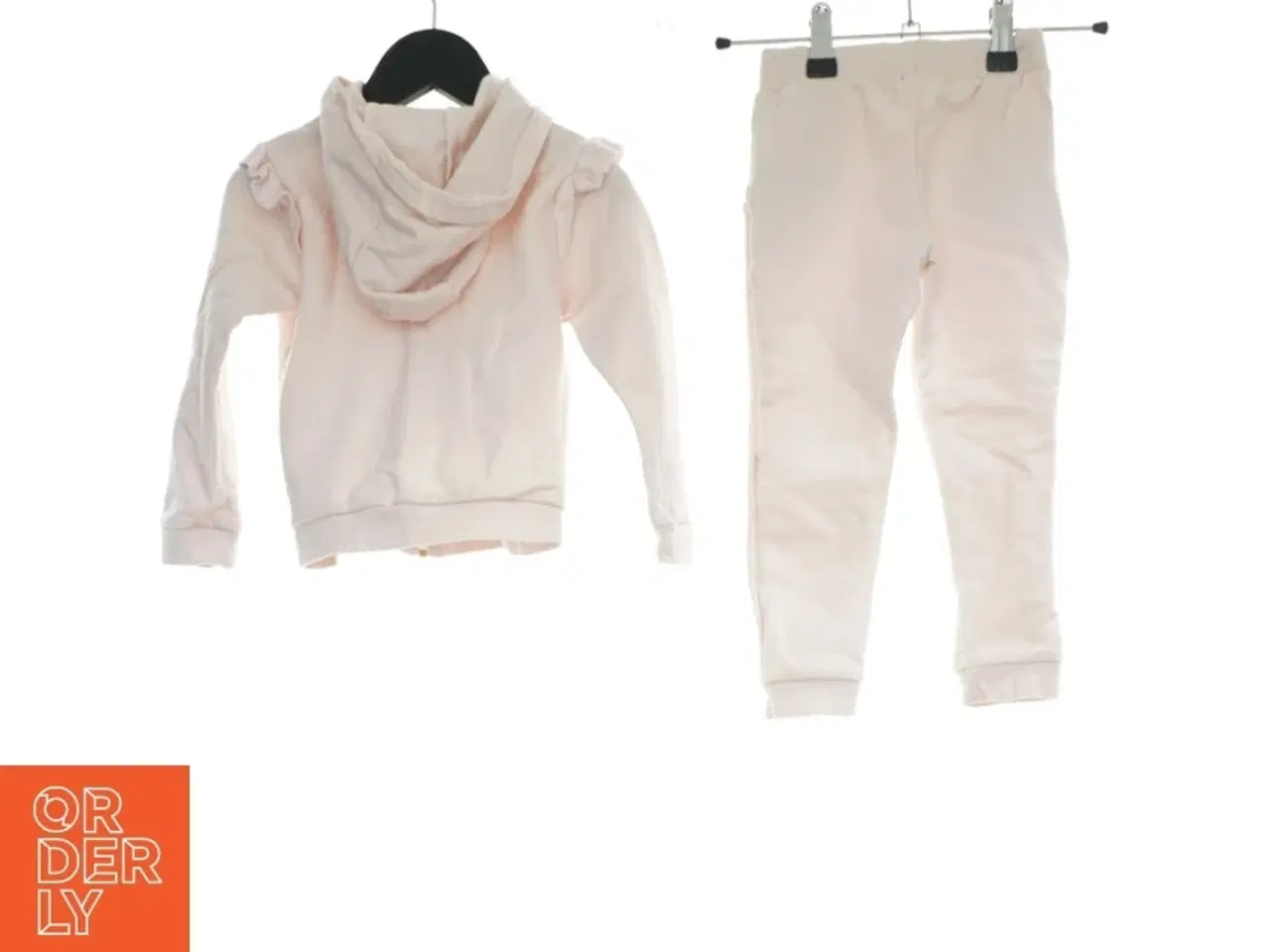 Billede 1 - Sæt børnetøj (2 stk.) fra Carrement Beau Creation Francaise (str. 104 cm)