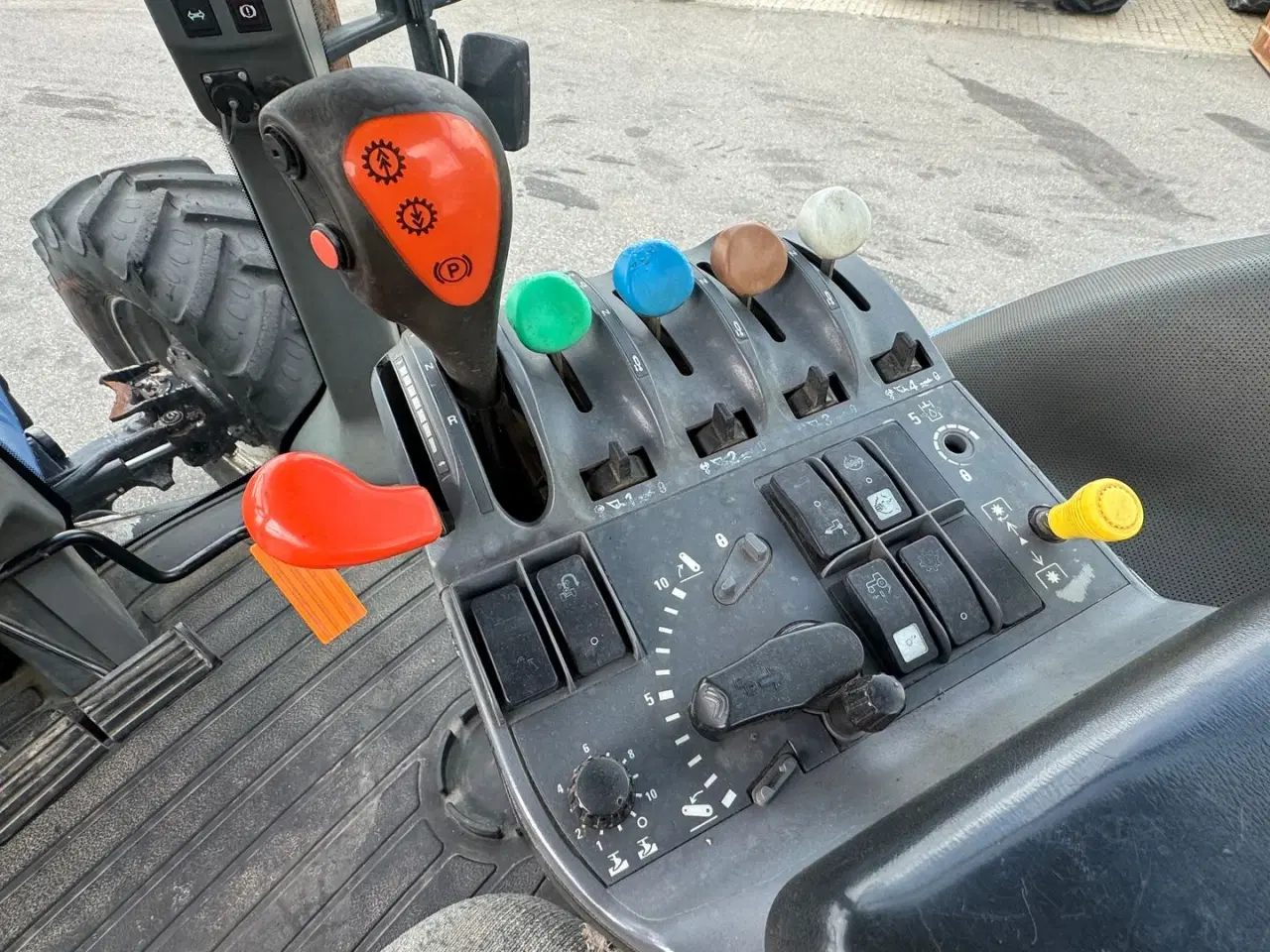 Billede 16 - New Holland TG285 MED AFFJEDRET FORAKSEL!