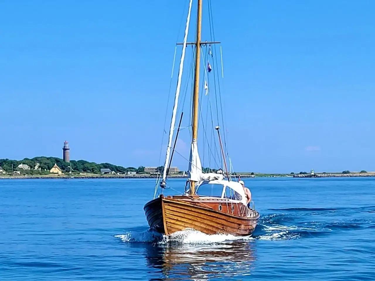 Billede 2 - Flot motorsejler sælges.