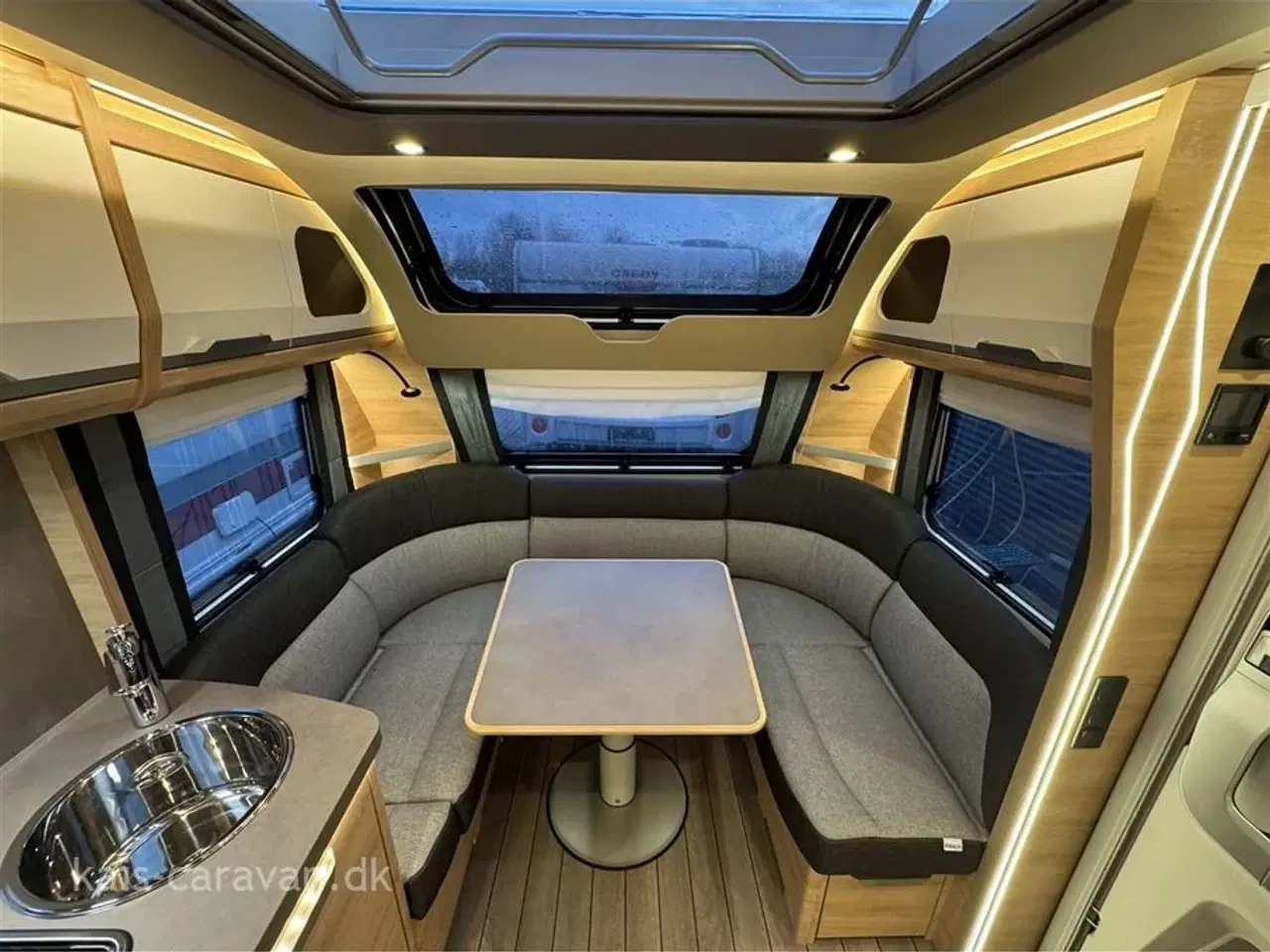 Billede 6 - 2024 - Knaus Südwind 540 UE   Centralvarme og vandbåren gulvvarme.