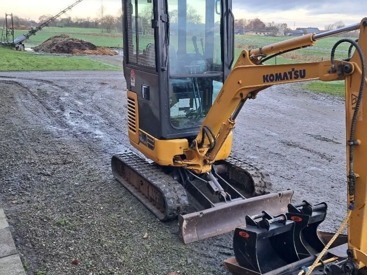 Billede 3 - Komatsu PC16R-3HS