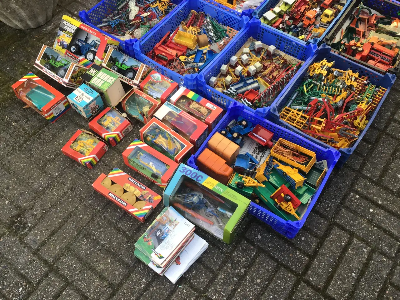 Billede 3 - Britains traktor + diverse 