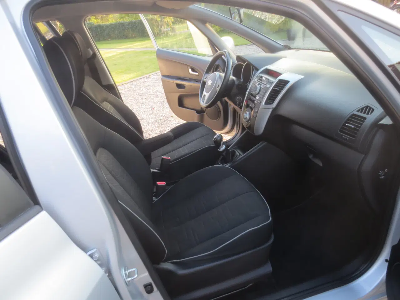 Billede 14 - Kia Venga 1.4 i 90 Hk År 2010. Nysynet 