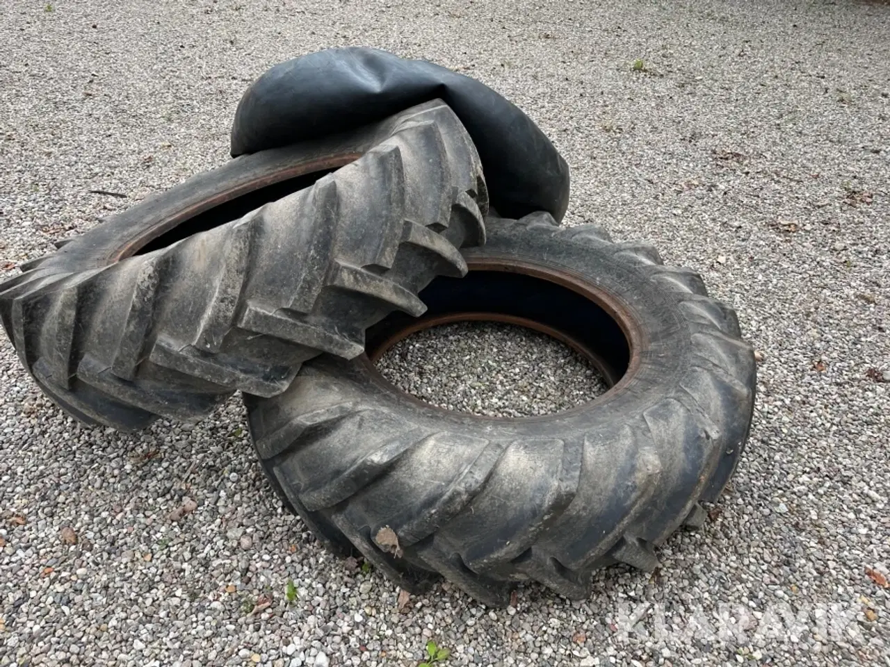 Billede 2 - Dæk Barum 16.9-30 TZ13 2 styk