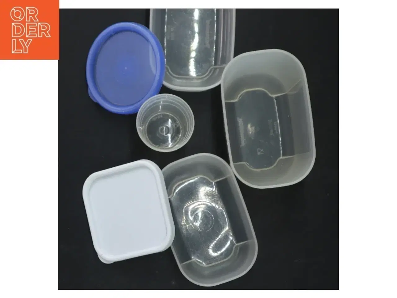 Billede 2 - Plastik opbevaringsbokse med låg fra Tupperware (str. 10 cm)