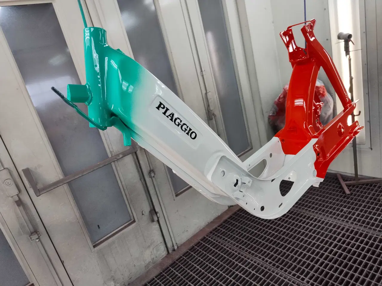 Billede 3 - Maling og renovering af Vespa ciao