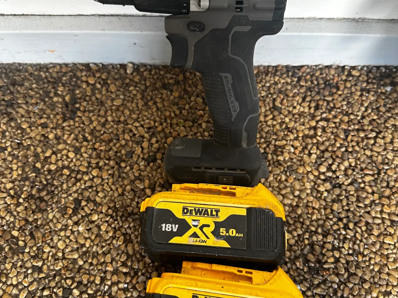 Billede 4 - DeWalt DCD100 Boremaskine 18V Sort Gul 5.0Ah