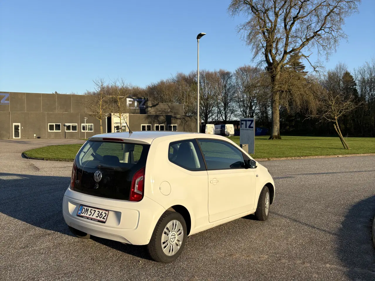 Billede 11 - VW UP - lavt kilometertal 