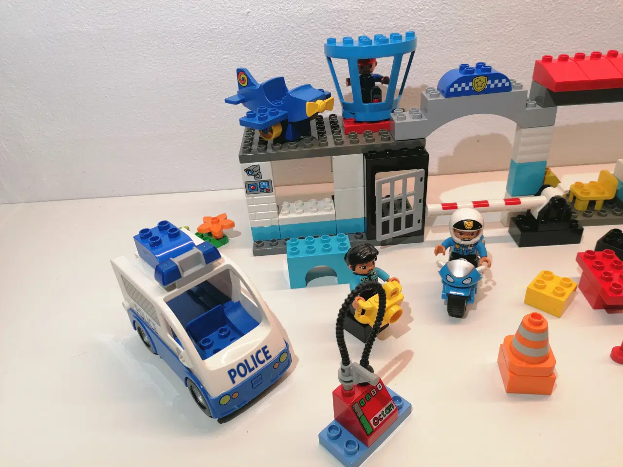 Billede 2 - Duplo Politi, Biler, Motorcykel, Mennesker