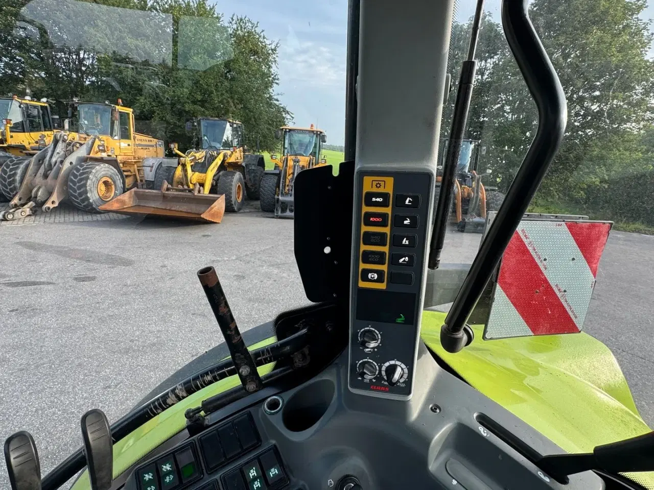 Billede 21 - CLAAS ARION 650 KUN 4600 TIMER OG FULD AFFJEDRING!