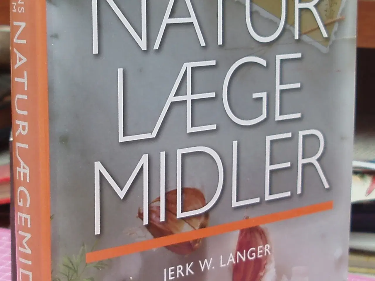 Billede 1 - Politikens Bog om Naturlægemidler