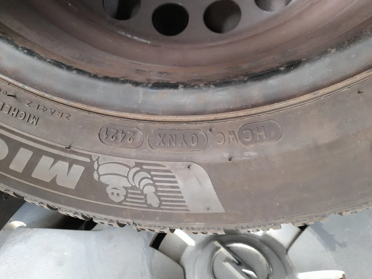 Billede 2 - opel astra vinterhjul 205 55 16 stålfælge+kapsler