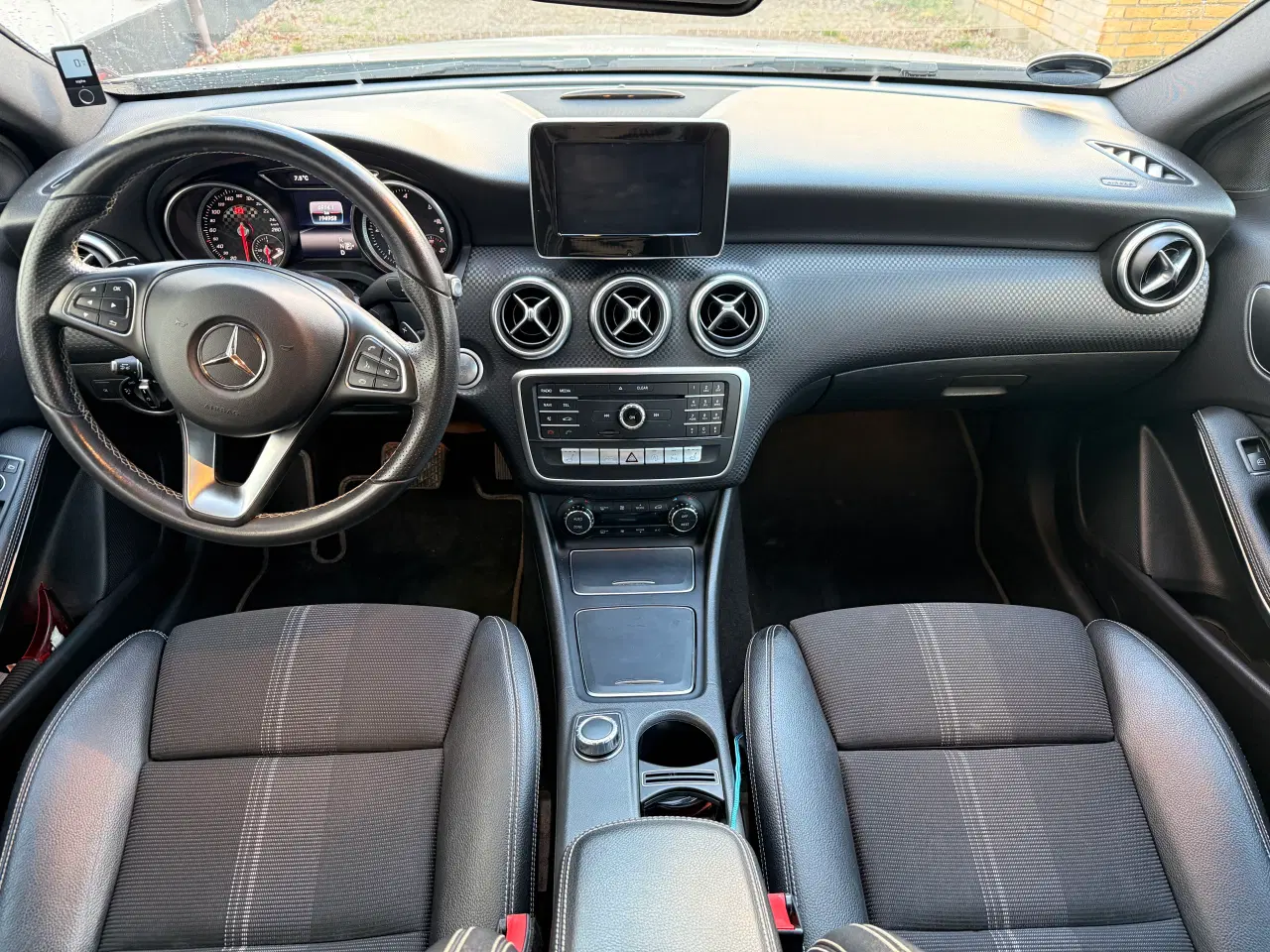 Billede 5 - Lækker yderst velholdt Mercedes A200D