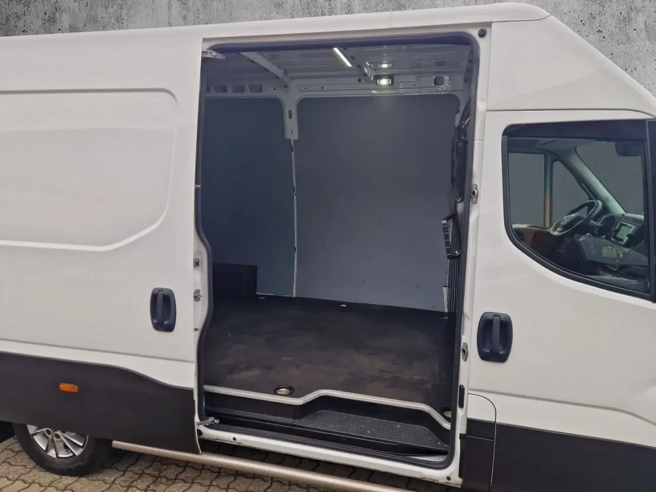 Billede 9 - Iveco Daily 3,0 35S21 12m³ Van AG8