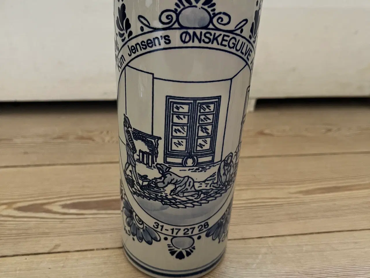 Billede 2 - Delft kande / flaske med tekst