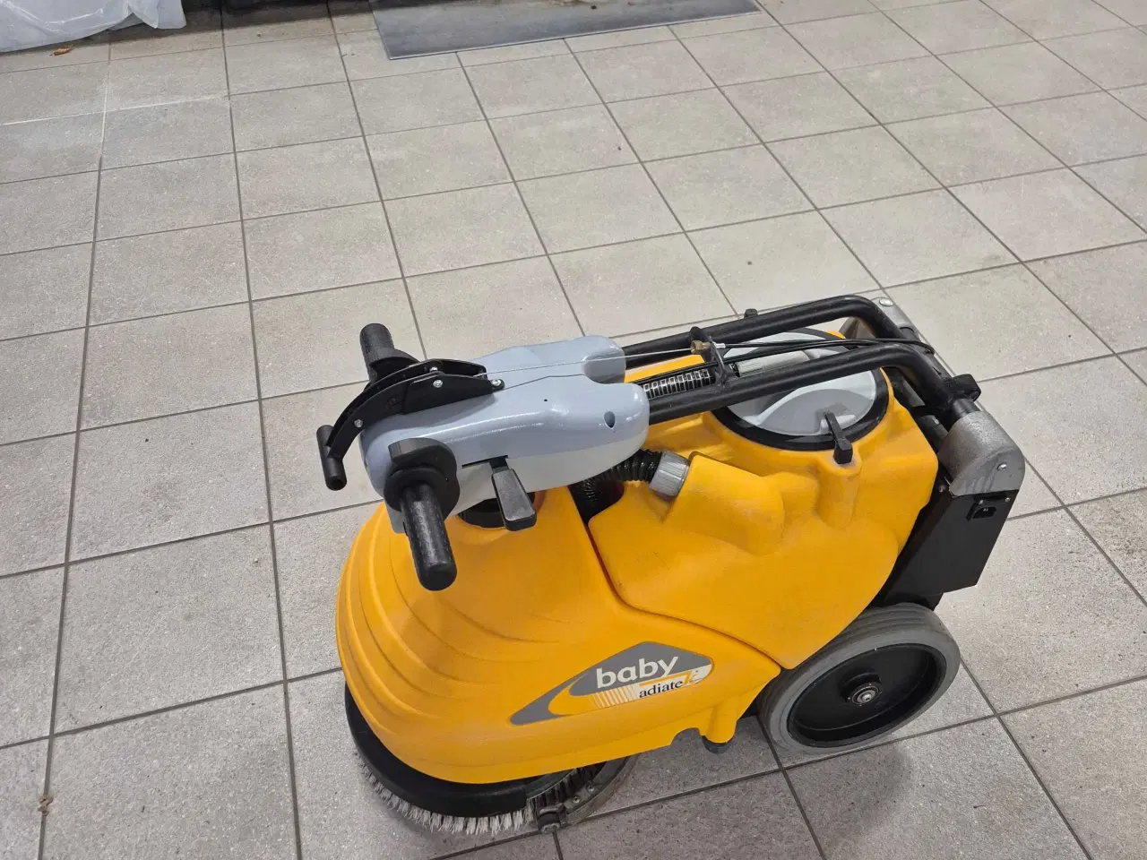 Billede 3 - Gulvvaske maskine adiatek 