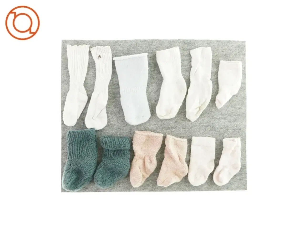 Billede 1 - 5 par sokker og 2 løse  (str. ca. 6 mdr)