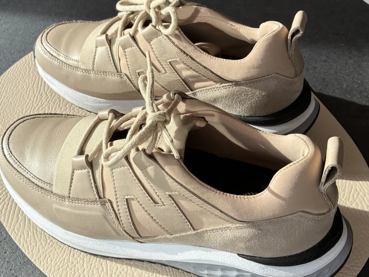 Billede 4 - Dame fritidssko MBT aktivitetsnuvau 3.