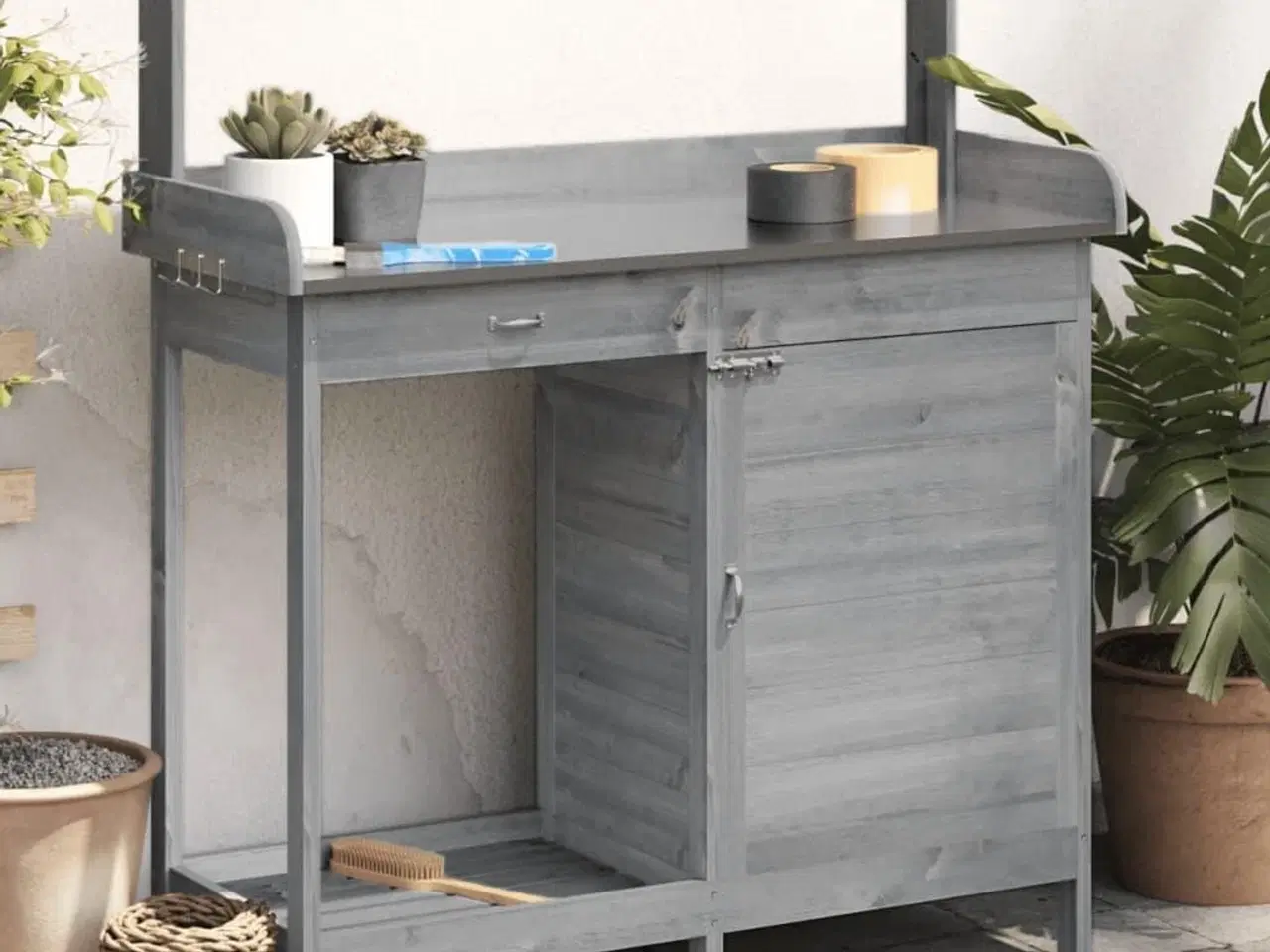 Billede 1 - Pottebænk med skab 110,5x45x124,5 cm massivt grantræ grå