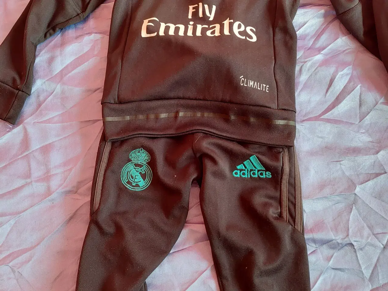 Billede 1 - Fritidstøj, bukser med hættetrøje, Adidas, str. 10