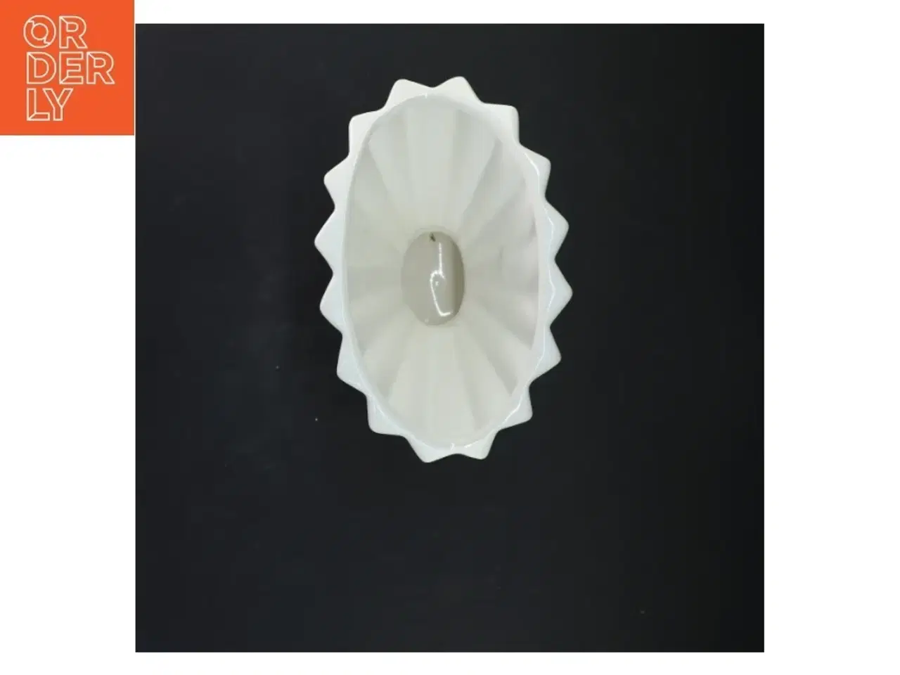 Billede 3 - Hvid keramisk vase (str. 18x19 cm)