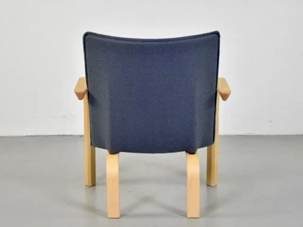 Billede 3 - Magnus olesen loungestol med grånistret polster og bøgestel