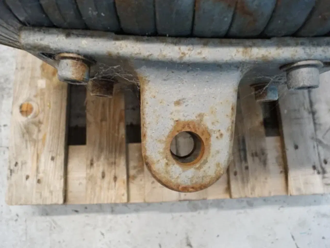 Billede 20 - New Holland 8770 SS Frontvægt 