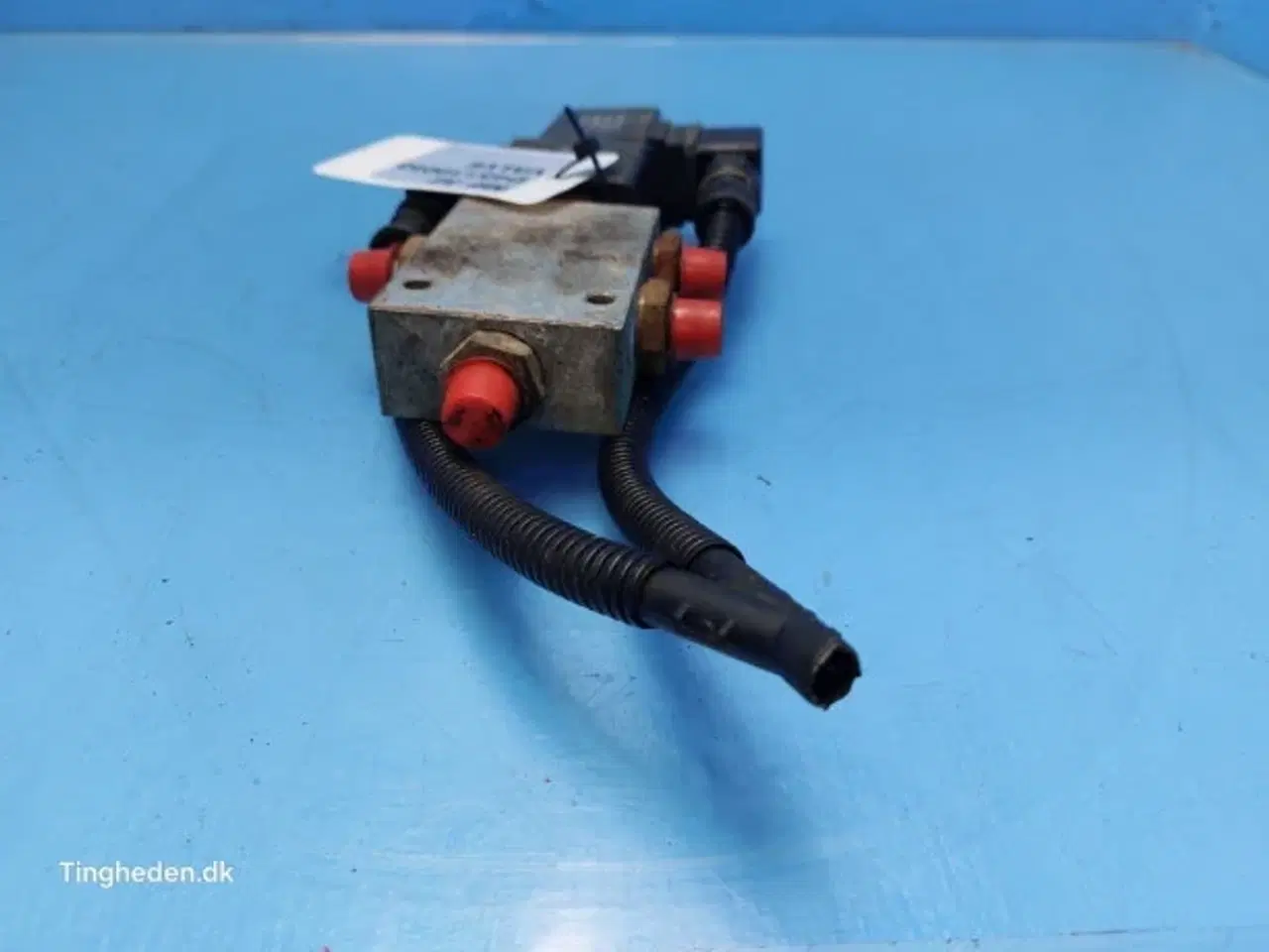 Billede 11 - Massey Ferguson 32 Ventil 45110055