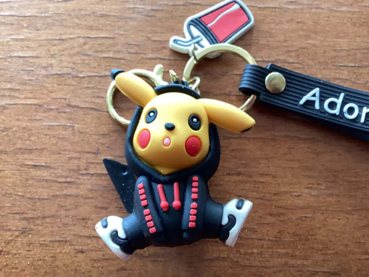 Billede 6 - Pokemon nøglering og 2 pins